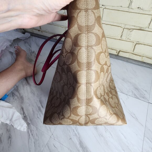 Nwot Coach Signature C's Khaki Shoulder Bag Purse - Picture 11 of 13